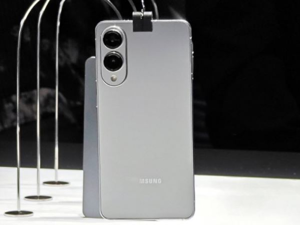 Galaxy S25 Edge: Camera kép, chất lượng ngang Ultra?