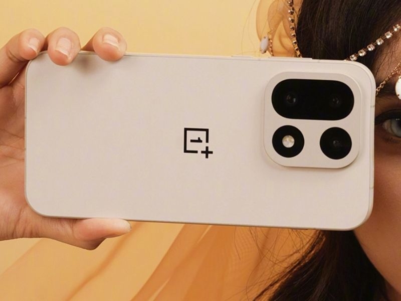 Ra mắt OnePlus 15 chính thức: Màn hình 165Hz, pin 7000mAh ấn tượng