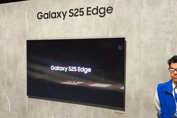 samsung-galaxy-s25-edge-flagship-voi-camera-200mp-va-chip-snapdragon-8-elite