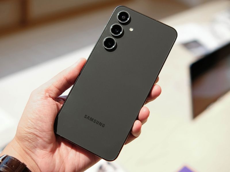 Samsung Galaxy S25 FE giá rò rỉ: Bất ngờ với mức bán dự kiến