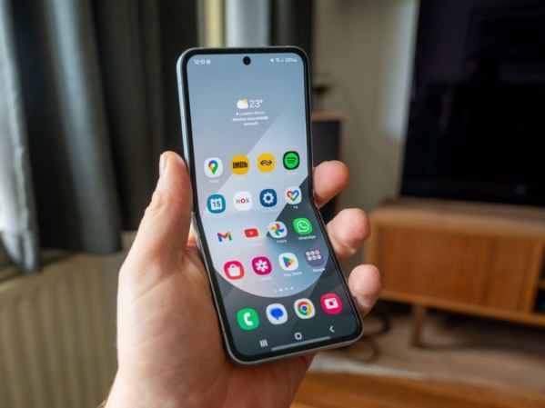 Z Flip7 dùng chip Exynos: Hiệu năng, AI và pin đều được nâng cấp
