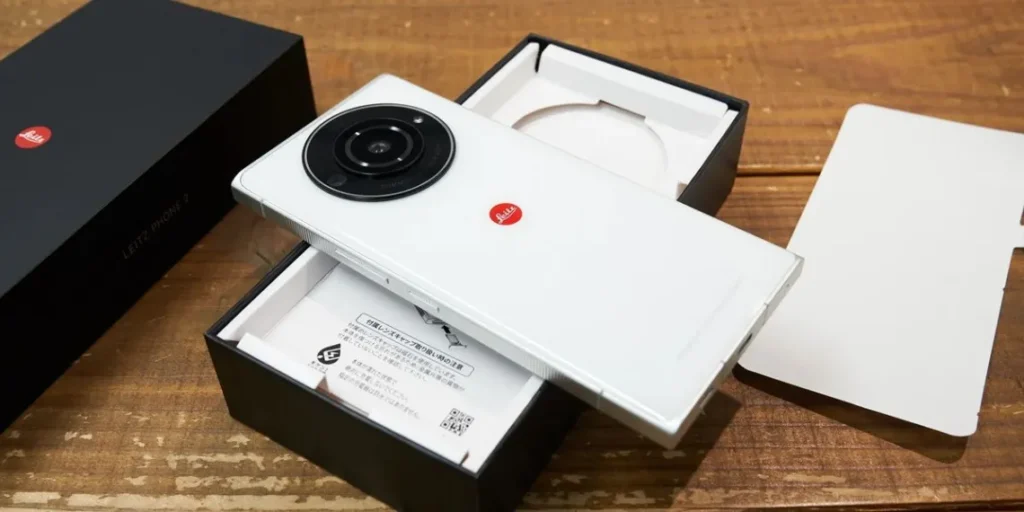 Leica trình làng Leica Leitz Phone 2 siêu camera, giá khoảng 38,21 triệu đồng - Clickbuy