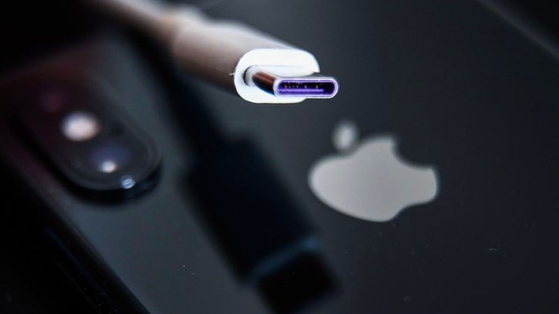 Apple trang bị cổng sạc Type-C cho iPhone 15? Người dùng được lợi nhiều nhất? - Clickbuy