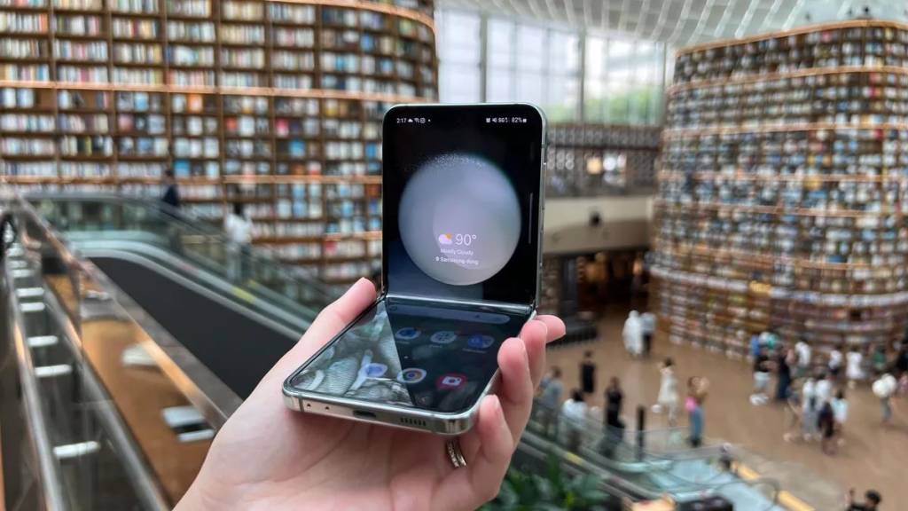 điện thoại Galaxy Z Flip 5