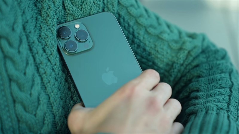 iPhone 13 Pro màu Xanh rừng thông