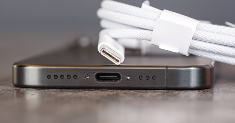 Cổng USB-C giúp iPhone 16 sạc nhanh hơn