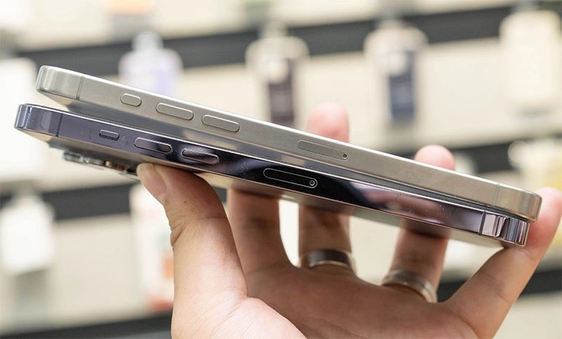 Sử dụng nút vật lý để chuyển sang chế độ im lặng trên iPhone 16