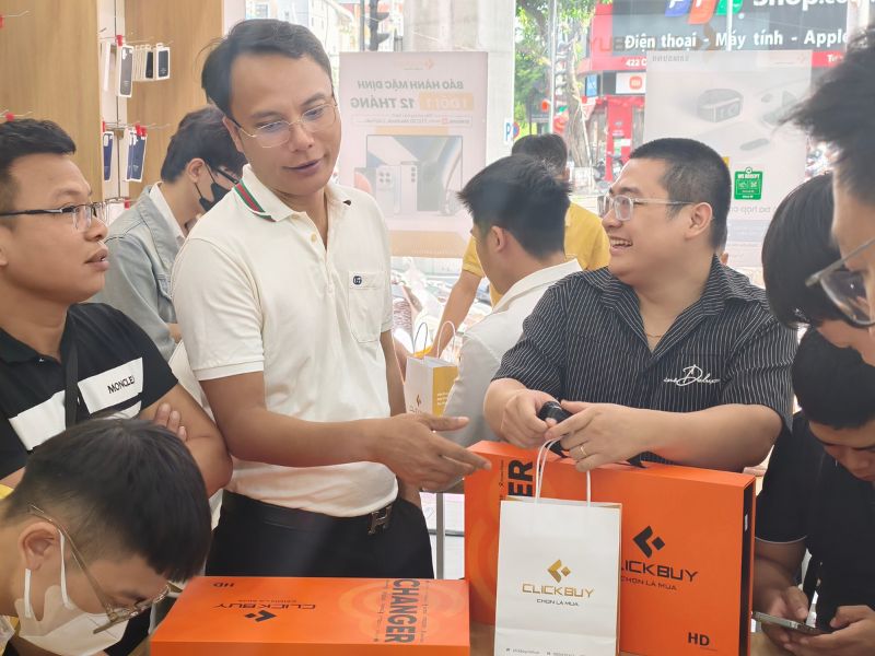 các câu hỏi xoay quanh phiên bản cao cấp nhất của iPhone 17 Series