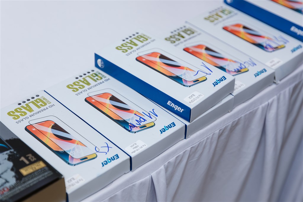 nhiều quà tặng khác