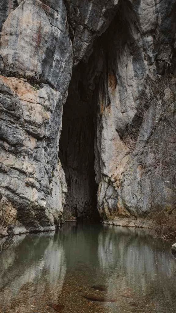 Hình nền Samsung Galaxy A57 núi đá