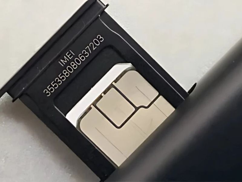 Check IMEI trực tiếp trên hộp và khay SIM