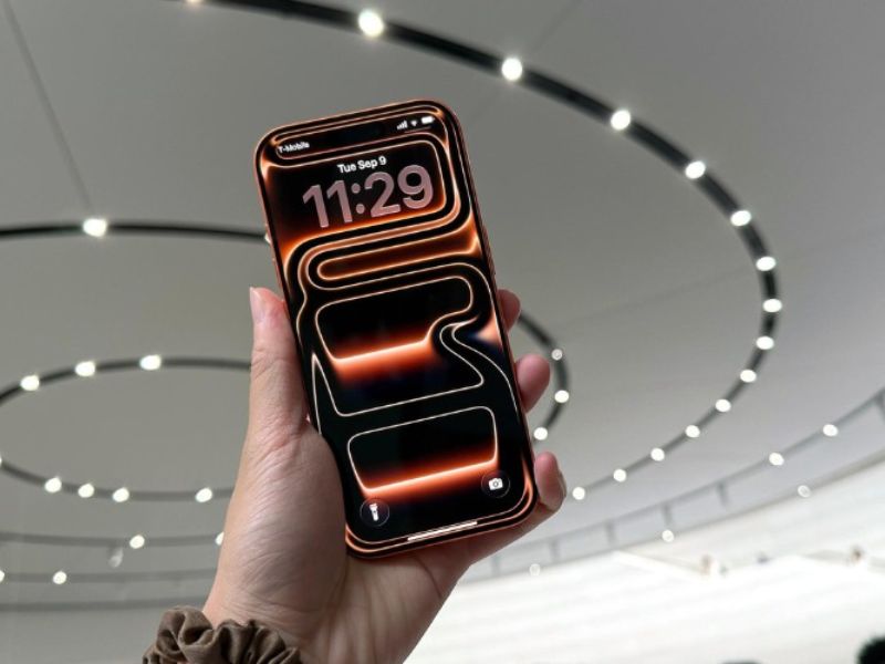 iPhone 17 Pro Max Lock