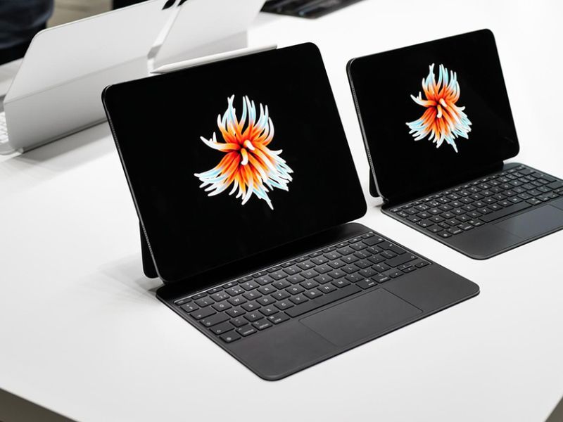 Hệ sinh thái phụ kiện: Biến Air thành cỗ máy làm việc thực thụ