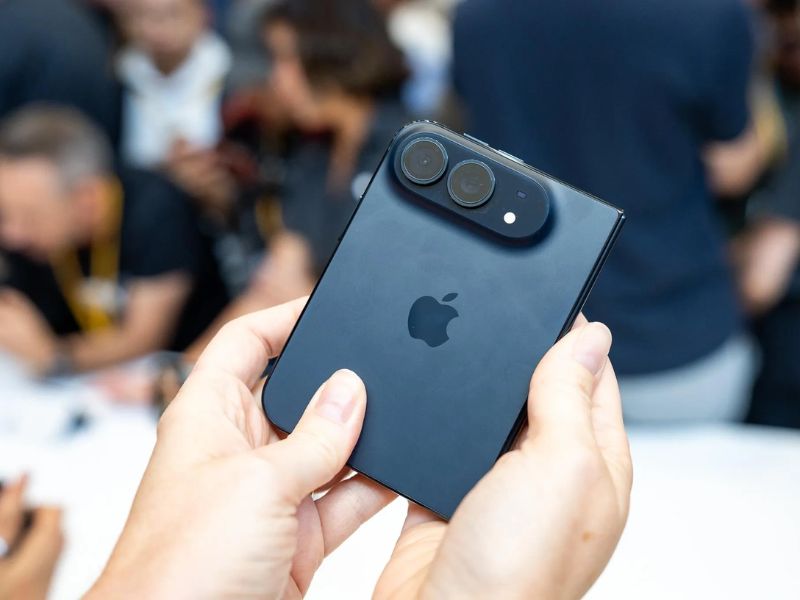 Trên tay iPhone Dou