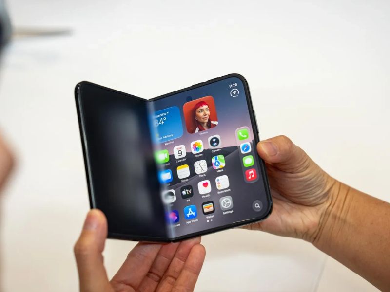 Trải nghiệm màn hình iPhone Duo khi xem phim, chơi game và làm việc