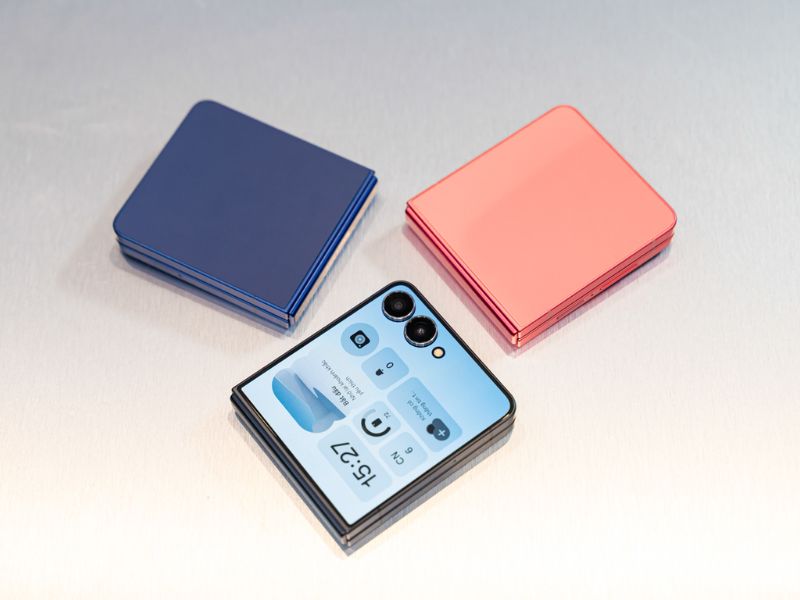 Z Flip 7 có Thiết kế thời thượng với 3 phiên bản màu sắc