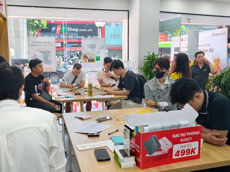 Mua điện thoại OPPO chính hãng, giá rẻ, 1 đổi 1 12 tháng