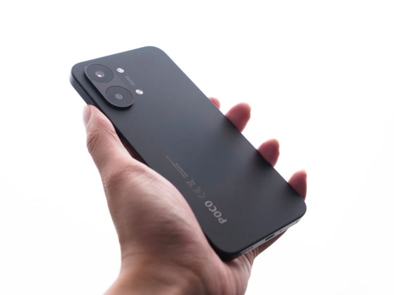 Thiết kế và Độ bền: Sự lột xác sang trọng