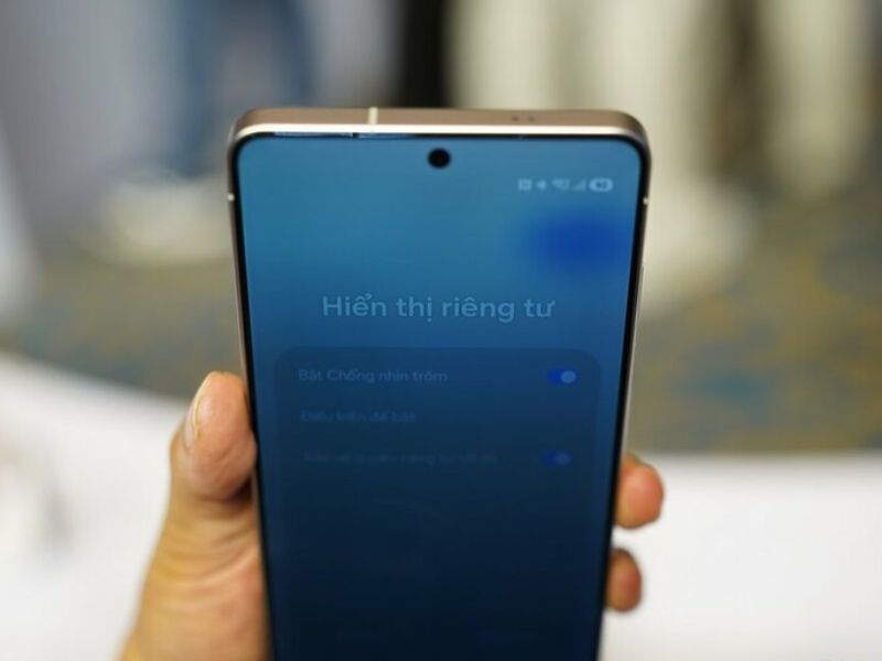 Công nghệ Privacy Display: Bước ngoặt của tính năng bảo mật