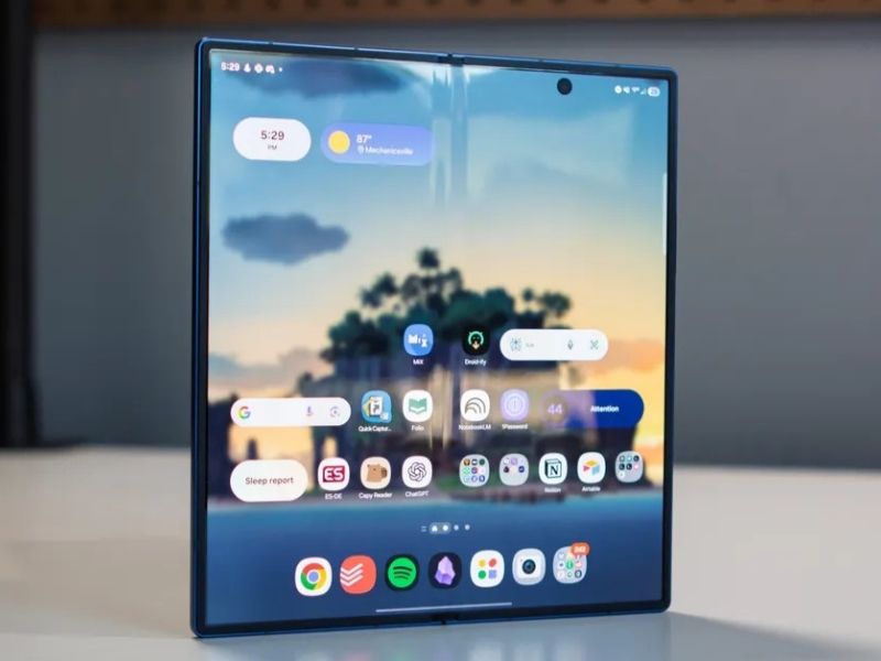 Màn hình siêu sáng 3000nits trên Samsung Z Fold8