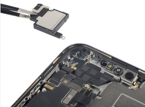 Quy trình thay loa iPhone 14 Plus tại Clickbuy