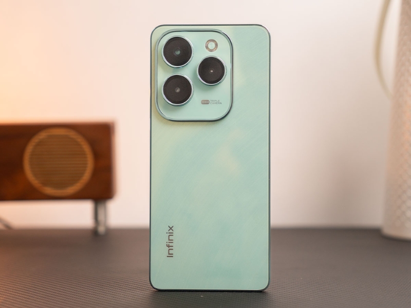 Điện thoại Infinix dòng hot 40 pro