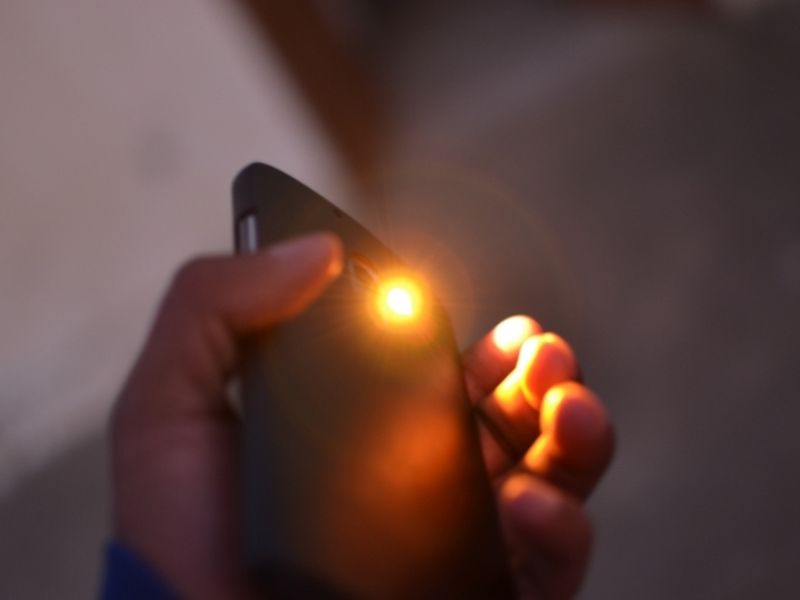 Dùng đèn Flash trên điện thoại