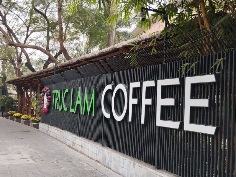 Tham gia sự kiện tại Trúc Lâm Coffee