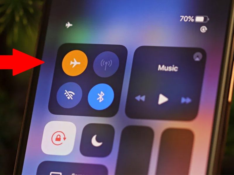 Tắt và bật lại chế độ máy bay trên điện thoại