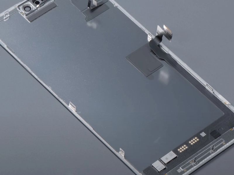 Ép kính iPhone 16 Pro Max có đảm bảo chất lượng không?