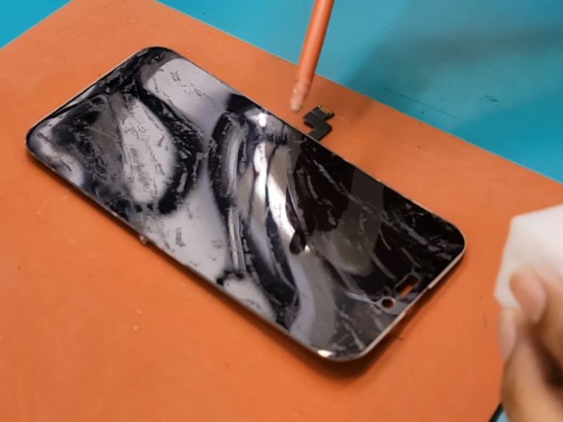 Quy trình thay ép kính iPhone 17 Pro Max