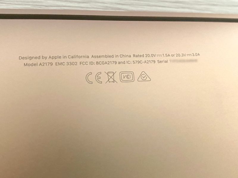 Check serial Macbook ngay trên thân máy