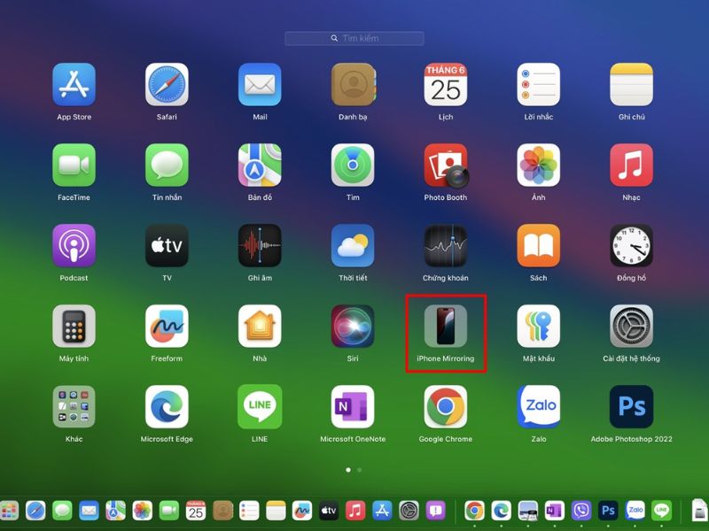 Mở ứng dụng iPhone Mirroring trên MacBook