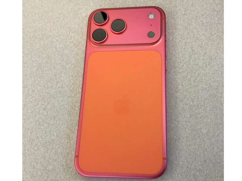 iPhone 17 Pro Max bị phai sang hồng