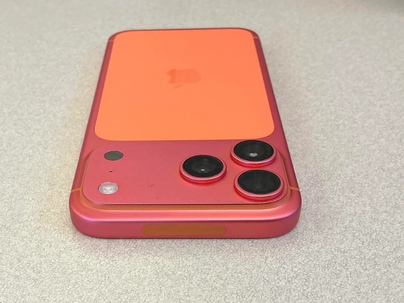 iPhone 17 Pro Max bị Oxi hóa