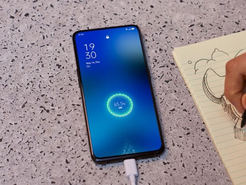 Kiểm tra pin và sạc