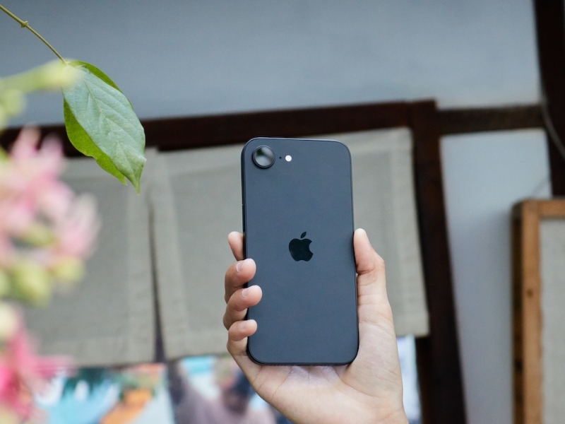 Thiết kế iPhone 16e