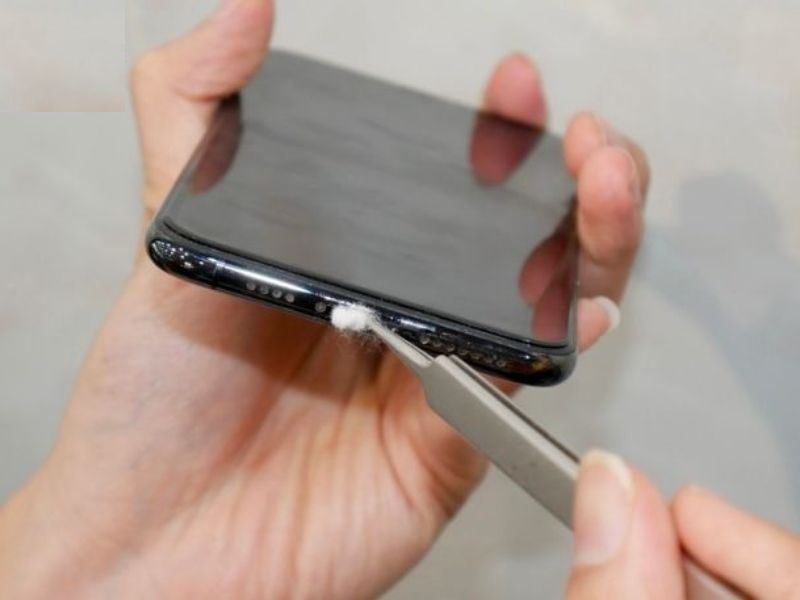 Hướng dẫn cách giải quyết khi iPhone đang sạc bị dừng