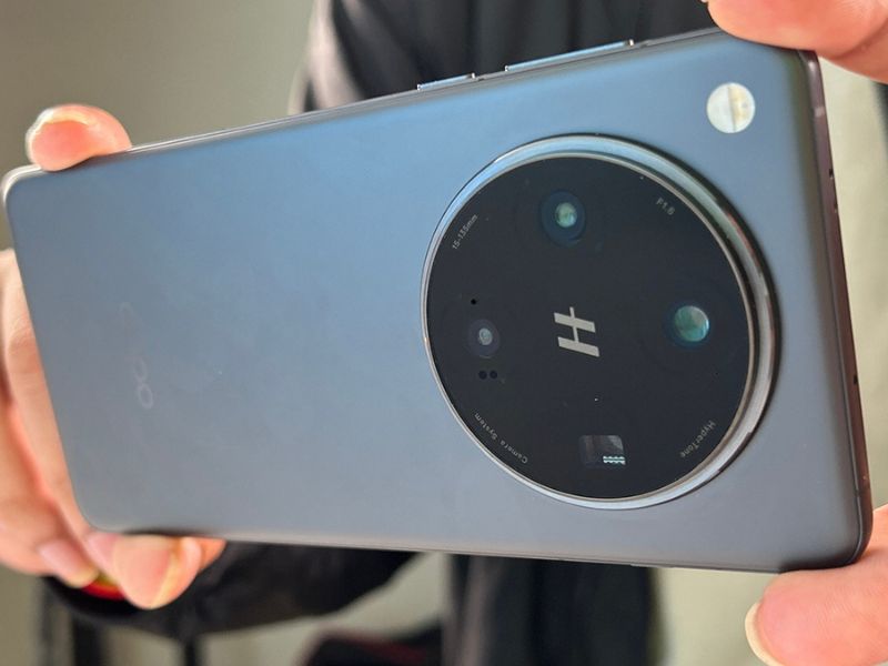 OPPO Find X9 Ultra lộ diện với camera 200MP