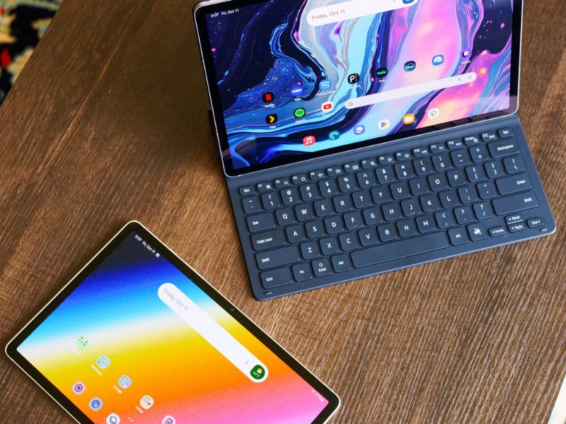 Samsung Galaxy Tab S10 Lite sở hữu thiết kế đơn giản với viền màn hình dày