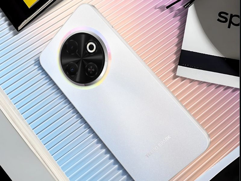 TECNO Spark 30C – Màn hình nốt ruồi, loa kép, giá dễ chịu