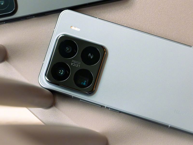 Thiết kế cao cấp, màn hình cong ấn tượng của Xiaomi 15S Pro