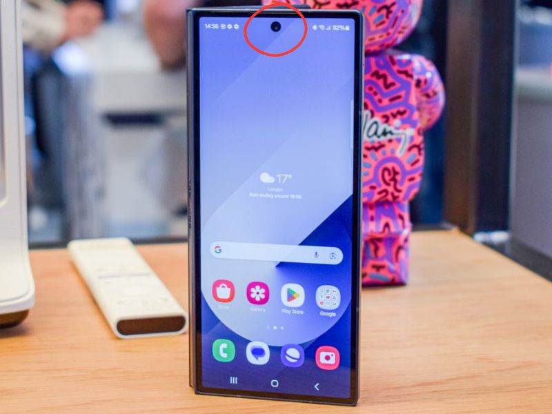 Vì sao Samsung loại bỏ camera dưới màn hình trên Z Fold7?