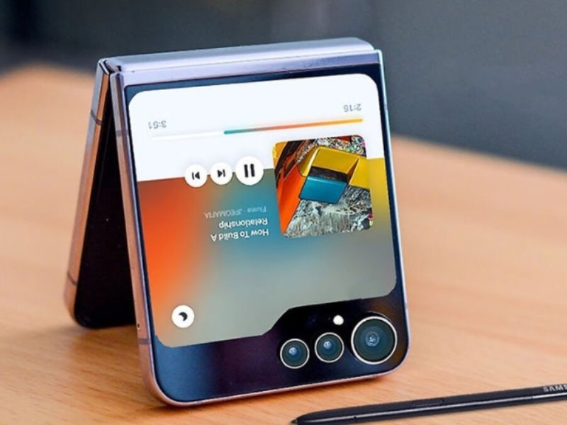 Z Flip 7 hỗ trợ camera AI