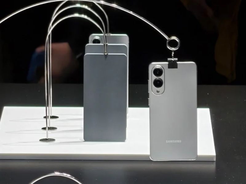 Chiếc Samsung này có gì đặc biệt hơn các sản phẩm cùng dòng