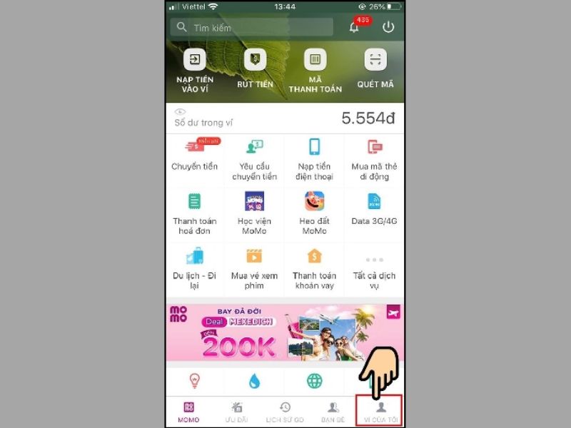Bước 1: Mở ứng dụng MoMo và truy cập phần liên kết ngân hàng