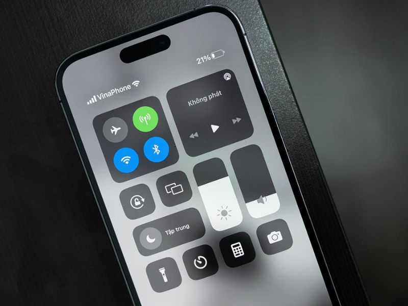 Hướng dẫn cách xử lý màn hình điện thoại bị đốm sáng