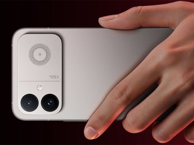 Máy được trang bị cụm camera kép 50MP
