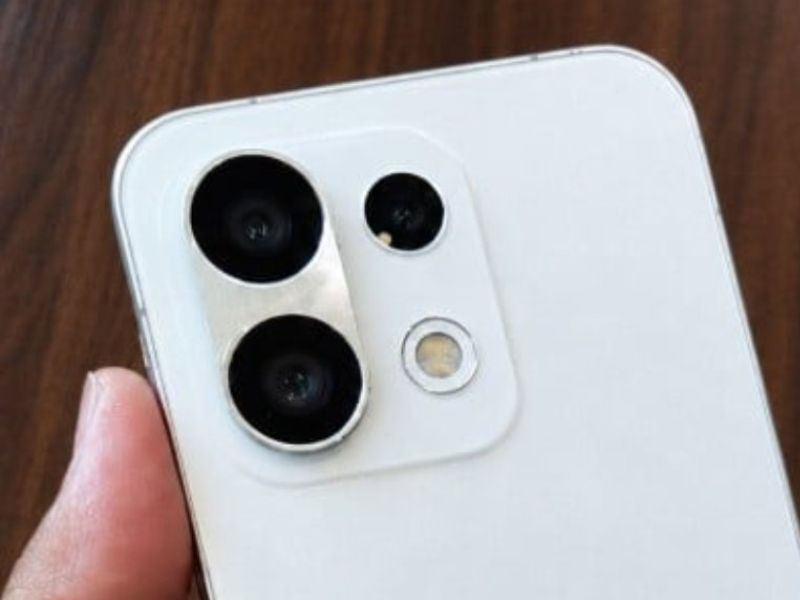 OPPO Reno17 lộ ảnh thực tế