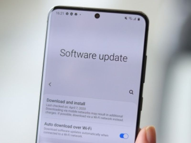 Cập nhật phần mềm điện thoại Samsung bị lỗi do đâu